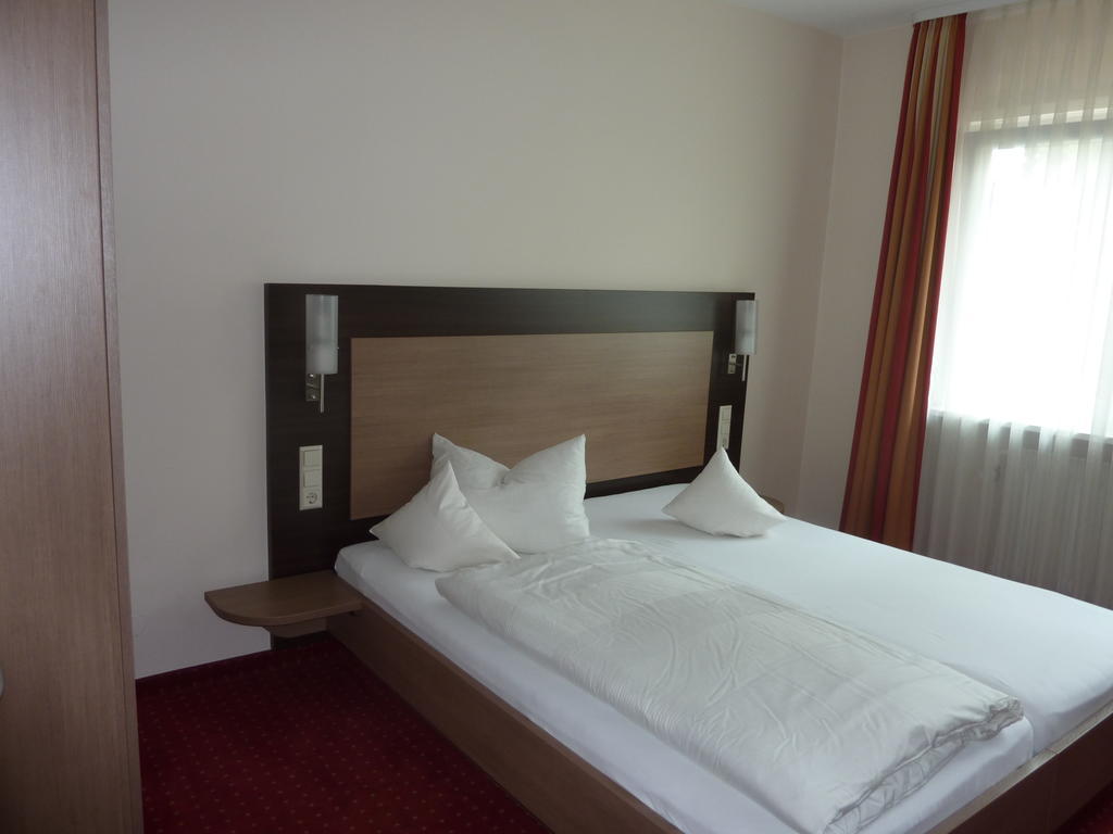 Hotel Gasthof Koenig Karl Freudenstadt Quarto foto